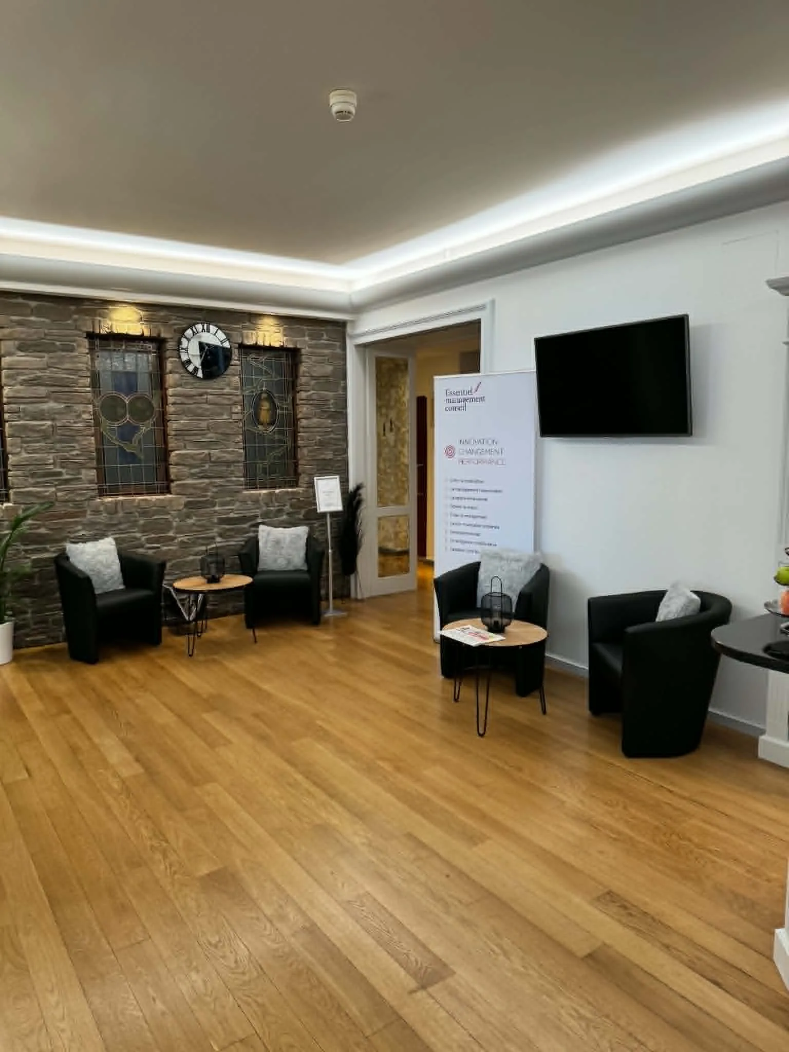Réaménagement de la réception — Hôtel Le Baron Tavernier, Chexbres – Chexbres, Lavaux — Photo 10