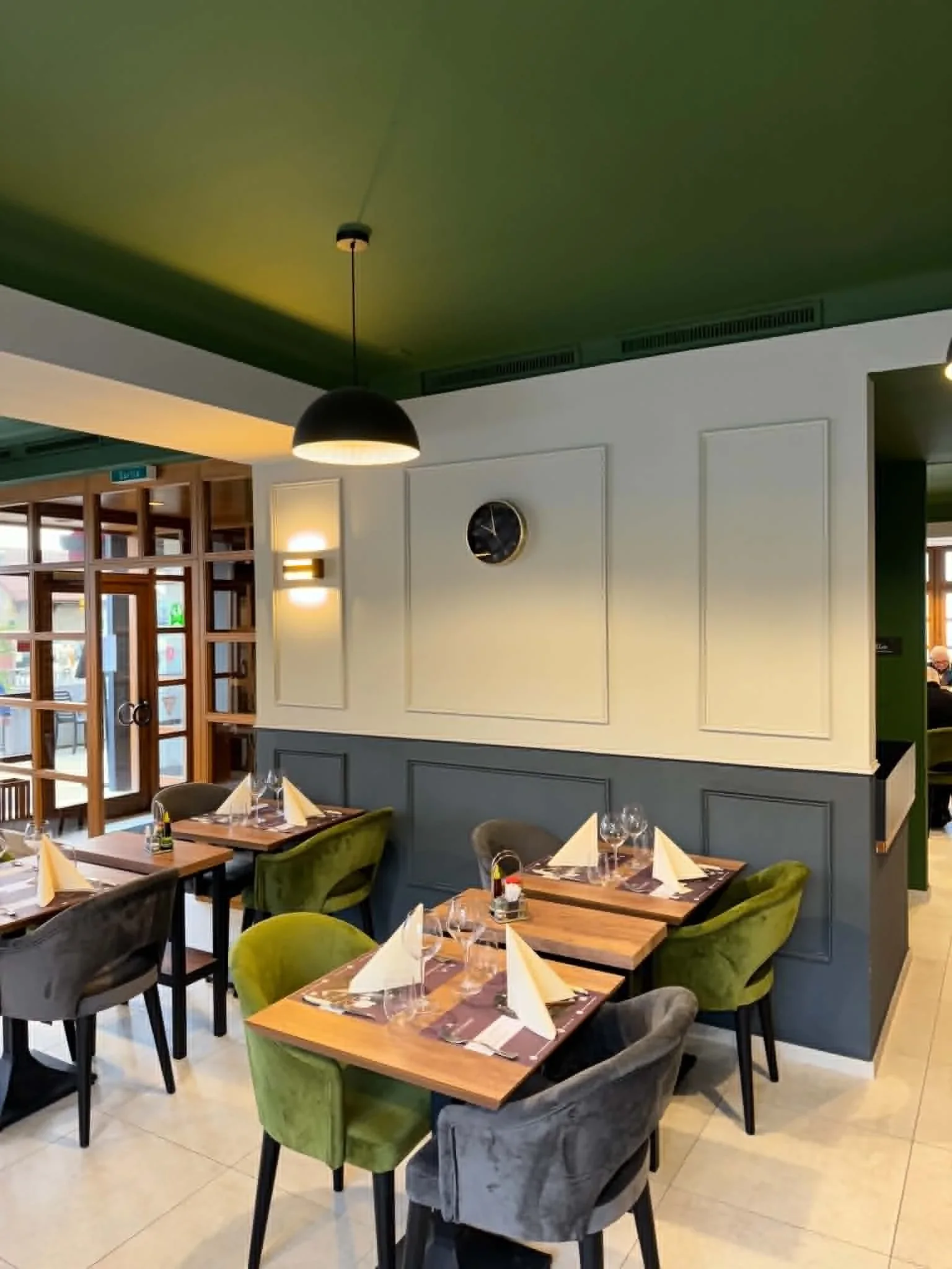 Café du Commerce — Grandson – Grandson, VD — Photo 9