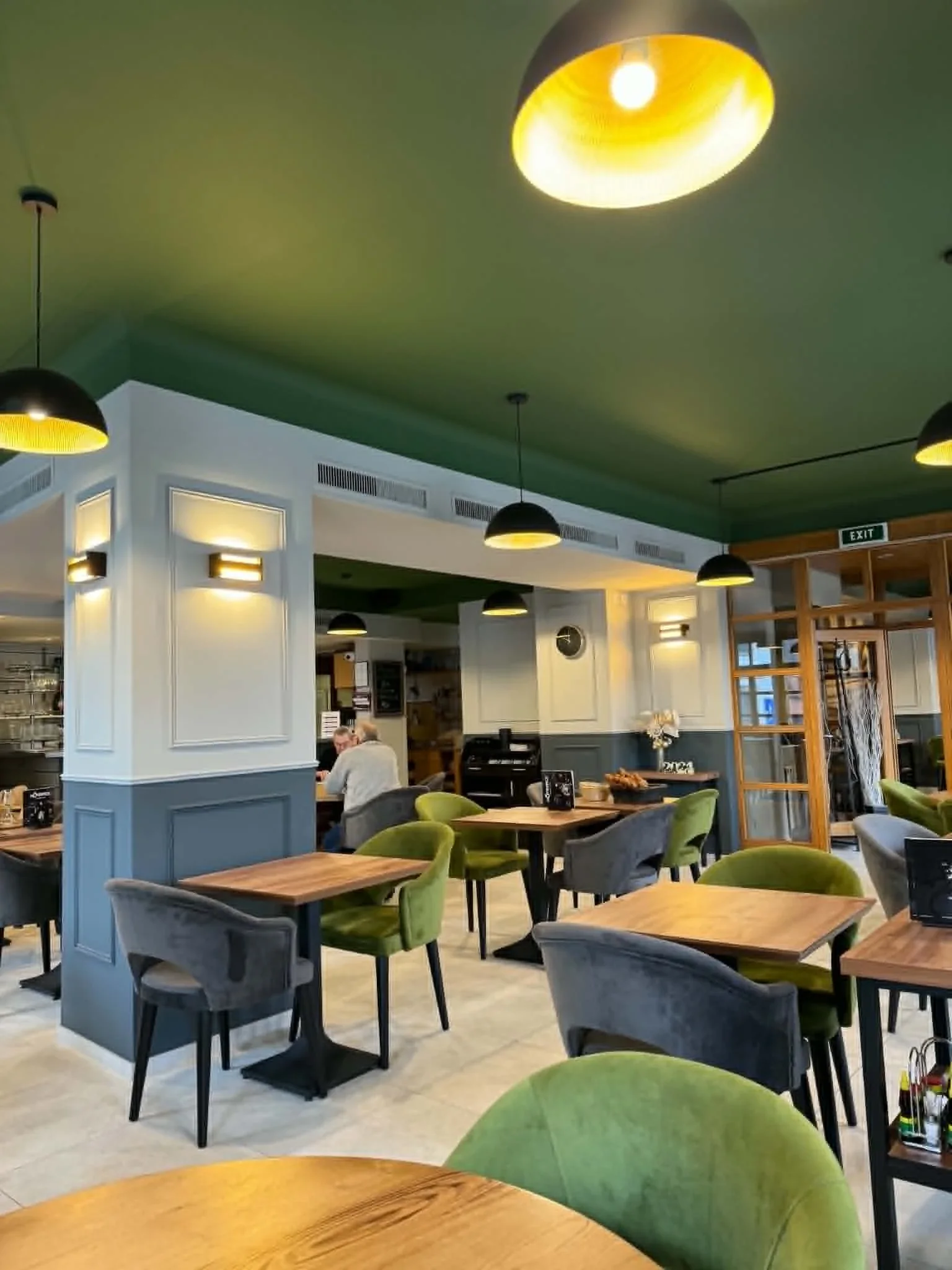 Café du Commerce — Grandson – Grandson, VD — Photo 2