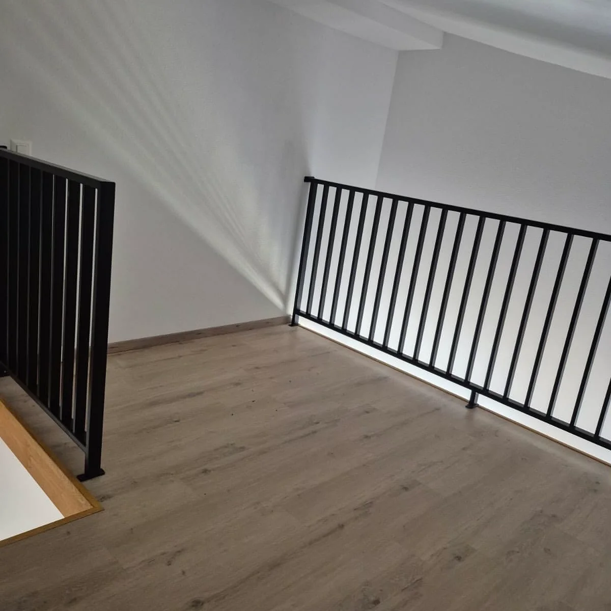 Wood Mezzanine – Renens, VD — Photo 5