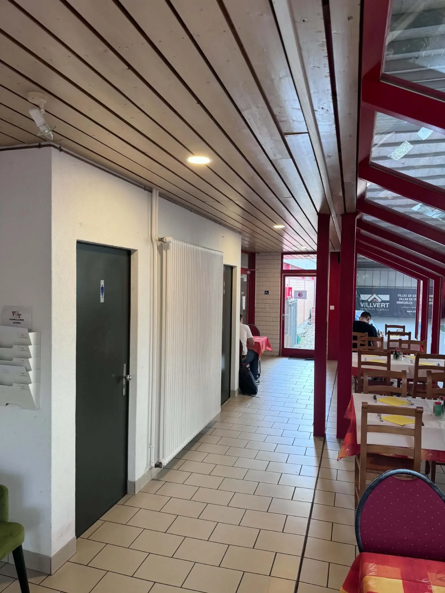 Restaurant Renovation — Restaurant du Tennis, TC Yverdon – Yverdon-les-Bains, VD — Photo 14