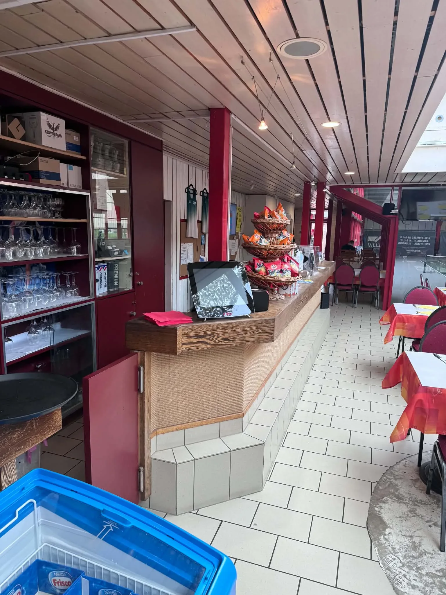 Restaurant Renovation — Restaurant du Tennis, TC Yverdon – Yverdon-les-Bains, VD — Photo 2